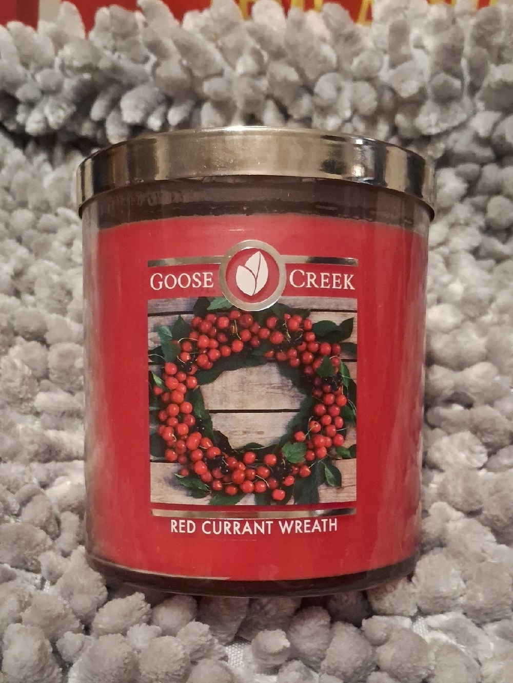Goose Creek Red Currant Wreath Scented Candle - Red